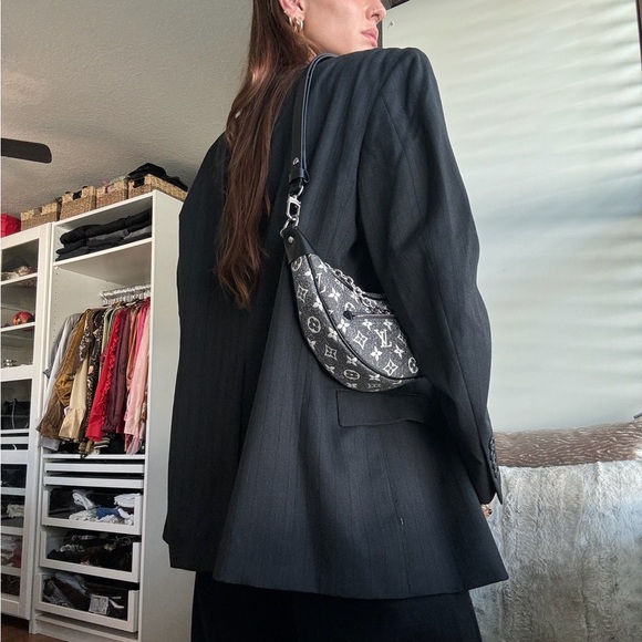 LOUIS VUITTON Monogram Jacquard Denim Loop Black! - Picture 15 of 16